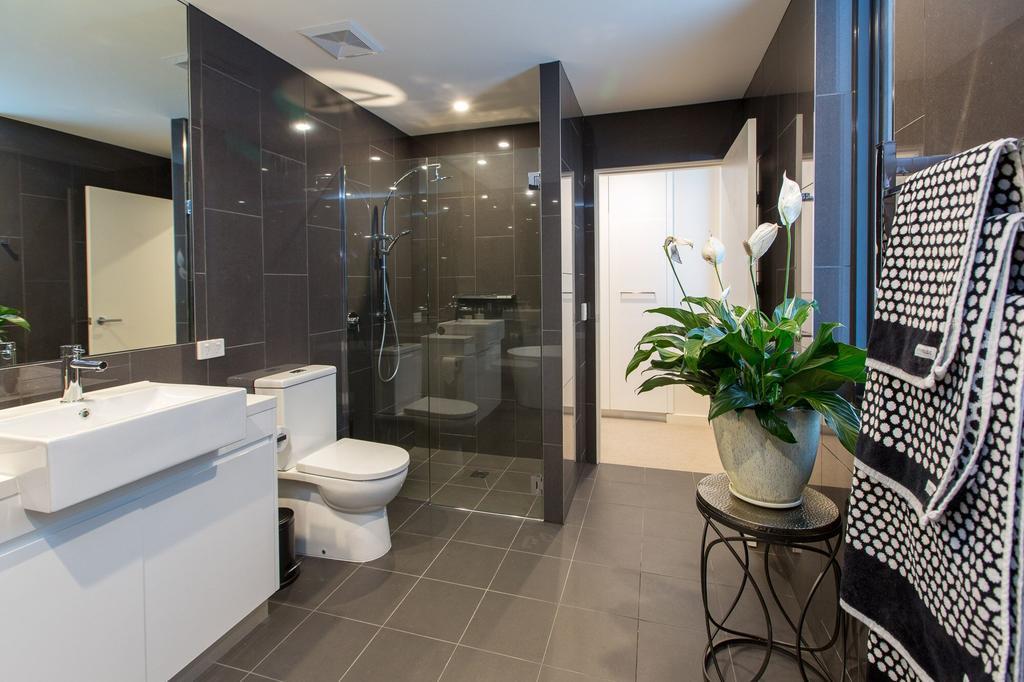 Luxury Four Bedroom Apartment With Swimming Pool Уогга-Уогга Экстерьер фото